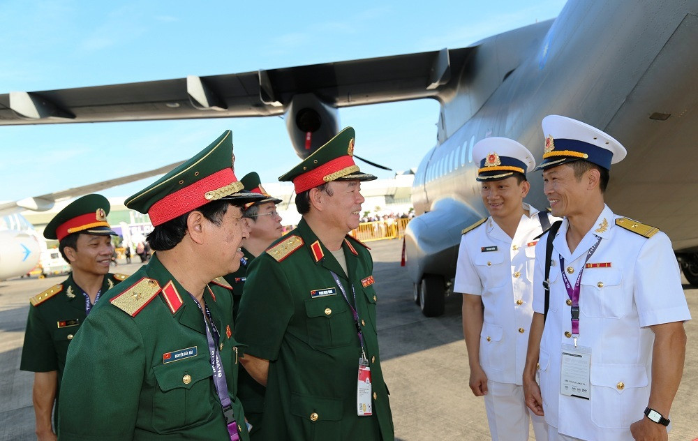 Doan dai bieu Bo Quoc phong Viet Nam du Trien lam LIMA 2019-Hinh-3