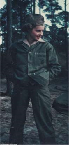 Một bức ảnh của Lillian Marie Sandy.