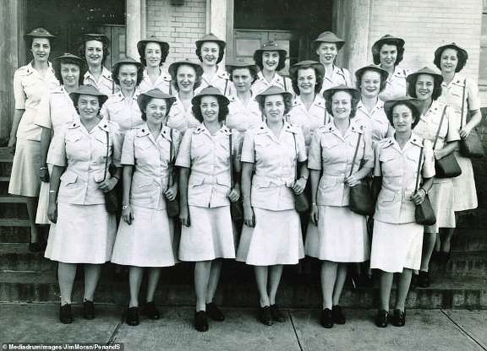 Khi chiến tranh kết thúc, các đơn vị lính dự bị được giải ngũ, con số giảm xuống chỉ còn 12.000 thành viên vào tháng 12/1945 và sau đó, mỗi tháng giảm thêm 2.000 người.