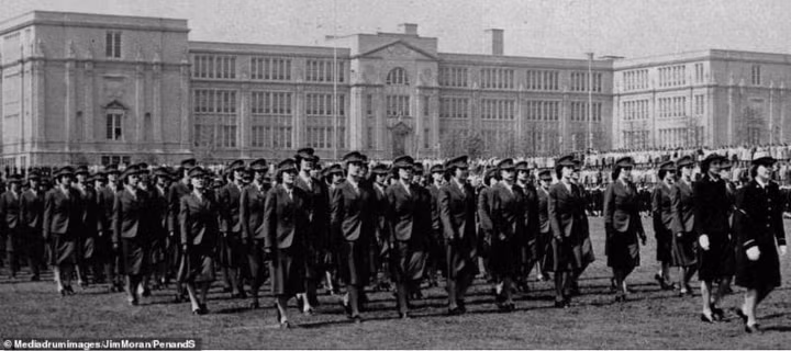 Thời Thế chiến thứ 2, có khoảng 20.000 phụ nữ được huy động vào lực lượng dự bị của Thủy quân lục chiến.