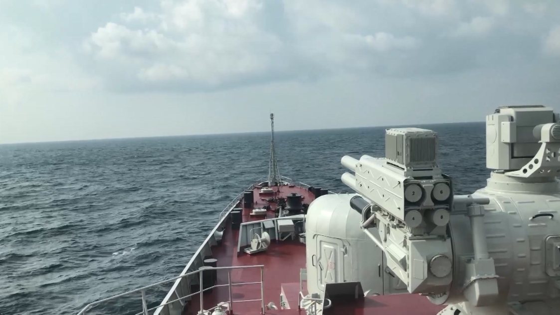 Theo kế hoạch ngày mai 26/3, tàu 012 Lý Thái Tổ cùng đoàn công tác sẽ tham dự lễ khai mạc triển lãm LIMA 2019 và các hoạt động bên lề. Trước khi tham dự lễ duyệt binh tàu quốc tế và diễn tập biển LIMA cùng các tàu hải quân các nước Asean. Nguồn ảnh: Hải quân Việt Nam.