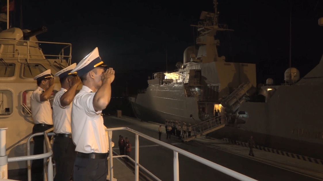 Trong khuôn khổ chuyến công tác, Tàu 012 kết hợp thực hiện các nhiệm vụ như huấn luyện đi biển đường dài, kiểm tra tình trạng vũ khí, trang bị kỹ thuật, nâng cao khả năng chỉ huy, sẵn sàng chiến đấu trên biển của cán bộ kíp tàu, tạo điều kiện cho sĩ quan và thủy thủ có cơ hội giao lưu, học hỏi kinh nghiệm nâng cao khả năng phối hợp hoạt Nguồn ảnh: Hải quân Việt Nam.động với Hải quân các nước...