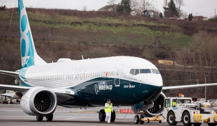 Với dây chuyền lắp ráp máy bay sử dụng nhiều robot nhất từ trước tới nay, trung bình mỗi tháng các nhà máy của Boeing có thể cho xuất xưởng tối đa 57 chiếc Boeing 737 MAX. Ảnh: CNN.