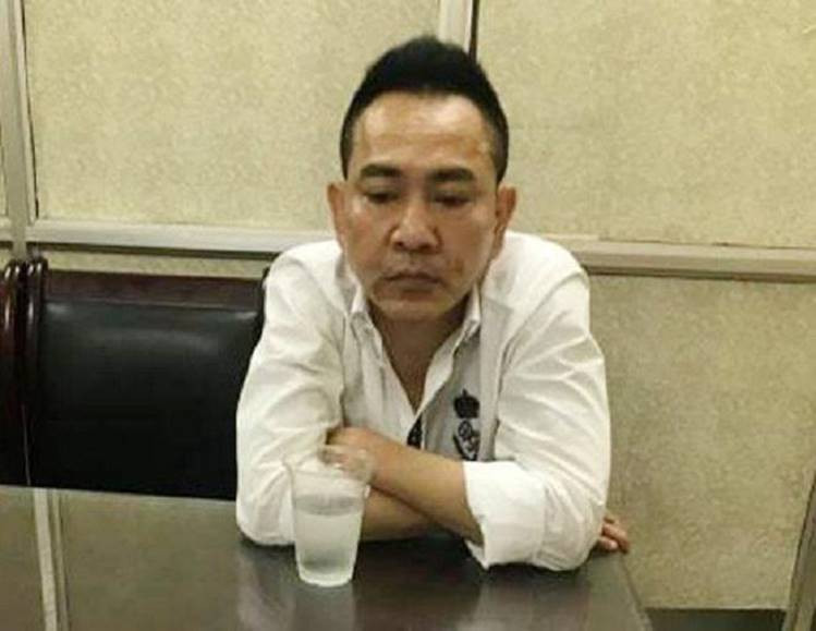 Bo mat that cua dai gia chuyen chay sieu xe va cap ke nguoi dep o Ha Noi-Hinh-2