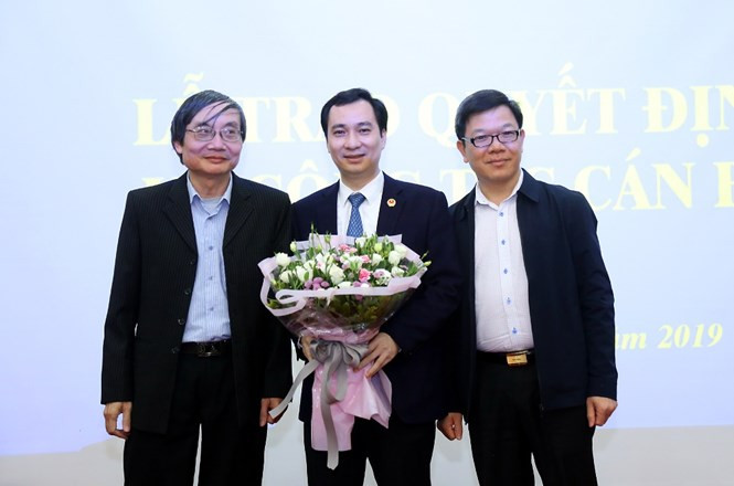 Ong Vu Van Tien giu chuc Truong Ban Tuyen giao UBTU MTTQ Viet Nam-Hinh-9