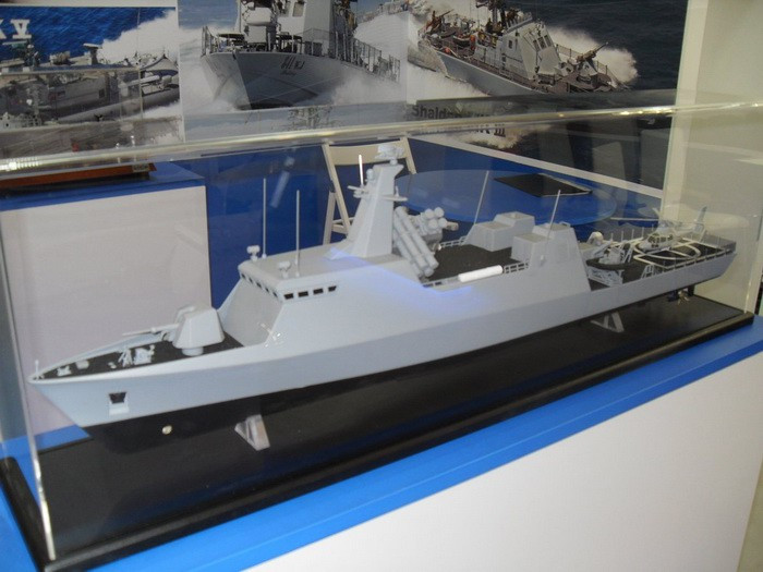 Về hệ thống vũ khí, S-72 có thể lựa chọn tích hợp 8 tên lửa hành trình chống hạm RGM-84 Harpoon hoặc Gabriel. Ngoài ra tàu còn được trang bị 1 pháo hạm Oto Melara Super Rapid cỡ 76,2 mm.