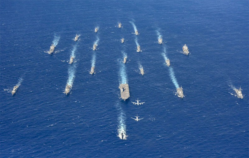 Kịch bản này được thiết kế để họ thực hành các khả năng quan trọng cần thiết nhằm hỗ trợ sự phòng thủ của Nhật Bản và phản ứng với các tình huống khủng hoảng hoặc ngoài dự tính có thể xảy ra ở khu vực Ấn Độ - Thái Bình Dương. Ảnh: JMSDF.