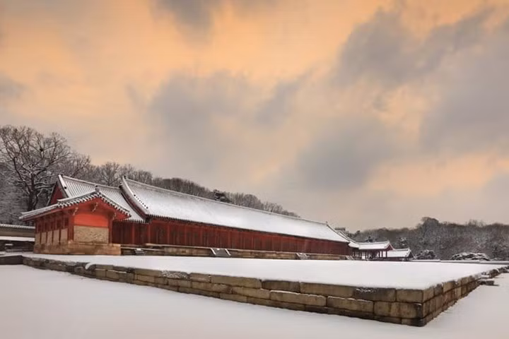 Miếu thờ Jongmyo, nơi các vua của Triều Tiên/Hàn Quốc đến để thờ phúng và làm các nghi lễ tưởng nhớ.