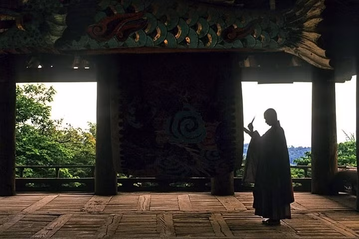 Đền Buseoksa, xây vào năm 676 dưới thời nhà Silla, là tòa nhà bằng gỗ cổ xưa nhất vẫn tồn tại ở Hàn Quốc.