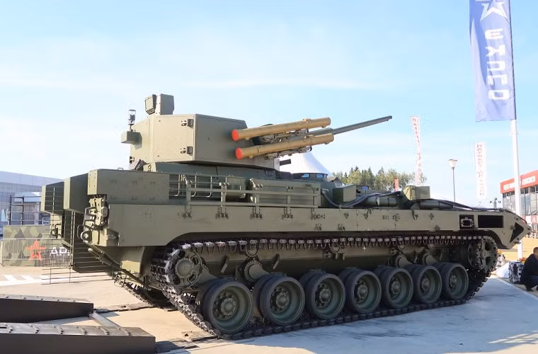 Việc trang bị pháo 57mm cho T-15 Armata có thể thấy Uralvagonzavod hay Quân đội Nga đang quan tâm hơn tới việc nâng cấp cỡ nòng vũ khí cho các dòng xe chiến đấu bộ binh, nhất là phương tiện chiến đấu hạng nặng hỗ trợ bên cạnh các dòng xe tăng chiến đấu chủ lực trên chiến trường, bên cạnh đó các loại vũ khí này cũng có thể đảm nhận vai trò phòng không trong đội hình tăng tốt hơn. Nguồn ảnh: novygorod.info.