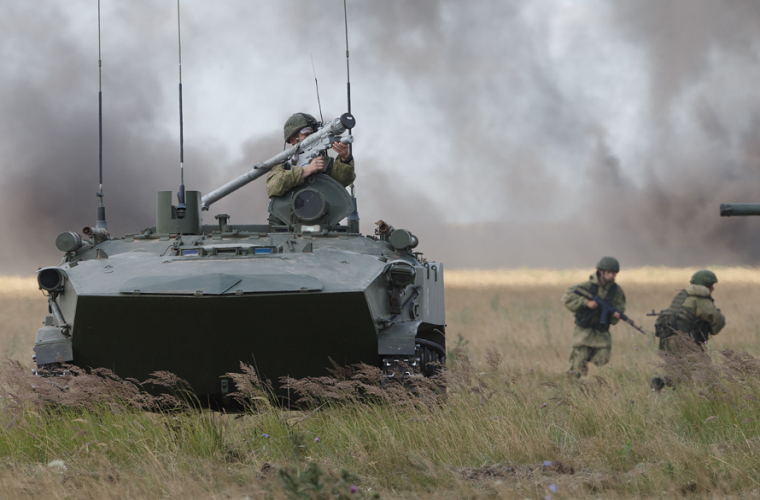 Hầu hết các đơn vị tác chiến thiện chiến nhất của Quân đội Nga đều sẽ được "thử lửa" tại Vostok-2018 từ các đơn vị bộ binh cơ giới, đổ bộ đường không cho đến hải quân đánh bộ. Kết hợp với đó là hàng nghìn các trang thiết bị quân sự hiện đại vừa được Quân đội Nga trang bị mới. Nguồn ảnh: Bộ Quốc phòng Nga.