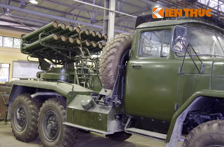 Pháo phản lực phóng loạt BM-14 16 nòng cỡ 140mm do Liên Xô sản xuất đã được nhà máy Z133 “hồi sinh” như thời “trai trẻ”.