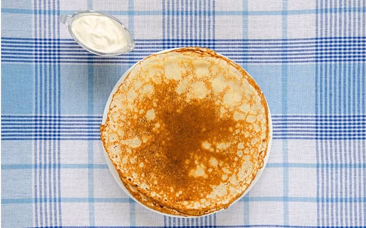 Món tráng miệng- sự xuất hiện của đồ ngọt trên bàn ăn có nghĩa đó là một kỳ nghỉ. Vào các ngày lễ, các binh sĩ có thể được tặng kẹo hoặc các món ăn khác như một miếng bánh cho Lễ Phục sinh, quýt cho năm mới, bánh kếp với sữa đặc và kem chua trong dịp Lễ tiễn mùa Đông Maslenitsa.