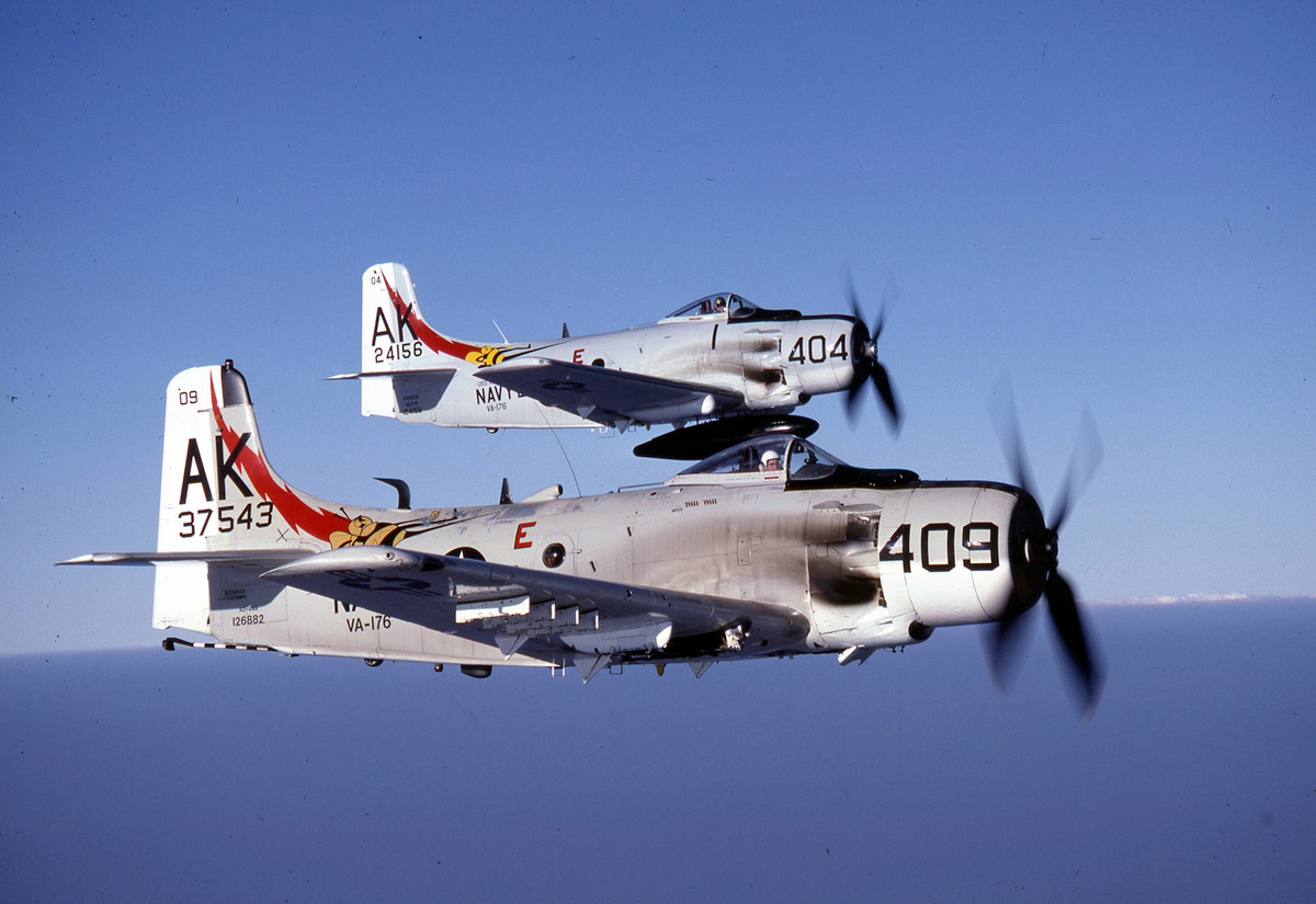 Bộ đôi A-1 Skyraider của Hải quân Mỹ. Nguồn ảnh: Flickr.