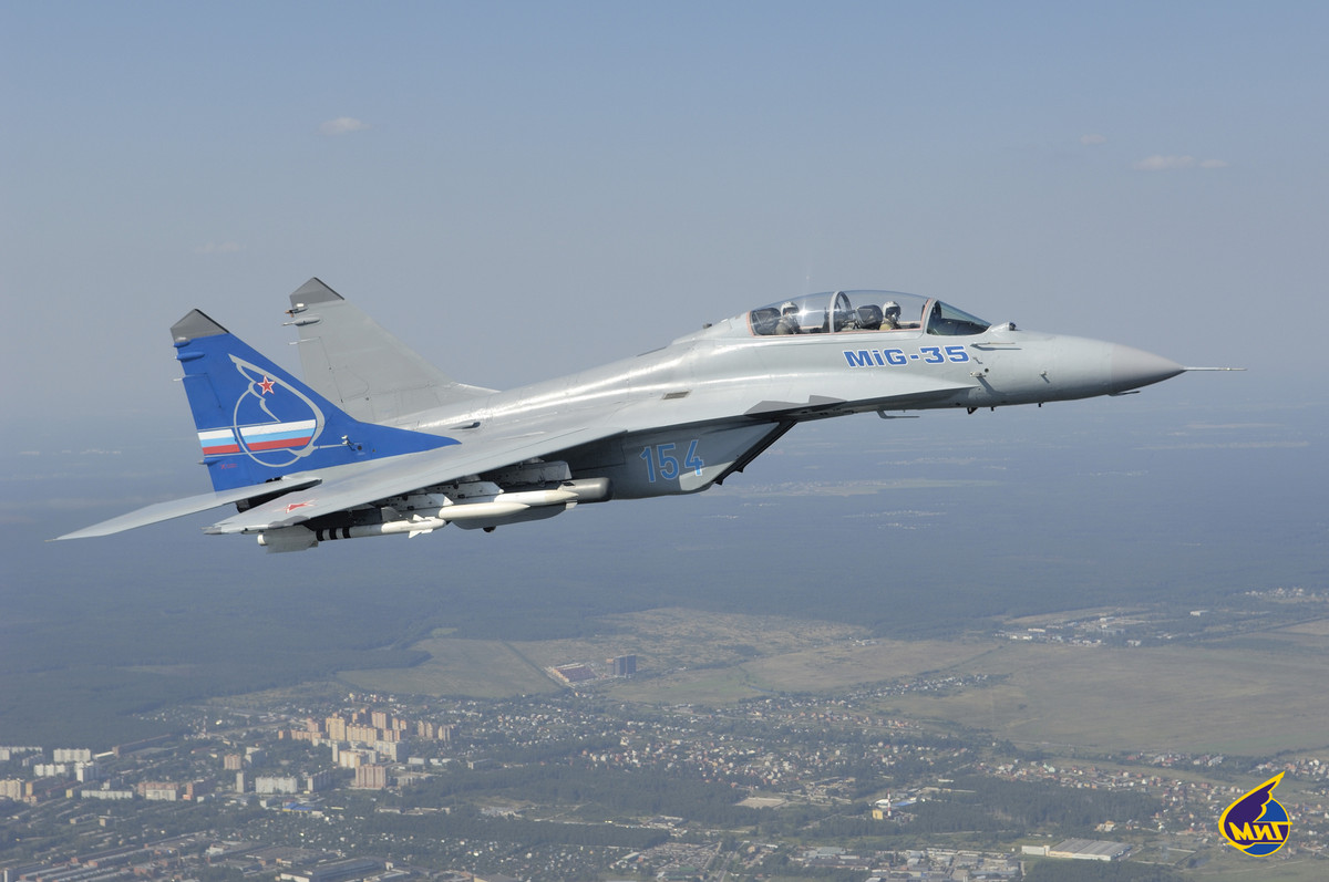 Mục đích thiết kế chính của MiG-35 là nhiệm vụ chiếm ưu thế trên không, đây là một nhiệm vụ được cho là MiG-35 sẽ đảm nhận tốt hơn nhiều so với Su-27 và Su-35, vốn được thiết kế và sử dụng để tấn công từ xa là chủ yếu. Nguồn ảnh: Mikoyan.