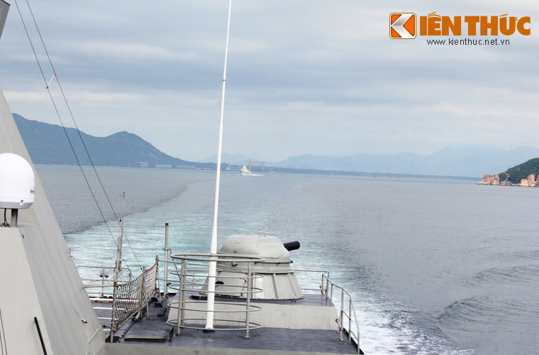 Về khả năng tác chiến AK-630M có tổng cộng 6 nòng xoay, cơ chế nạp đạn bằng điện, khẩu pháo này có tốc độ bắn tối đa 5.000-6.000 phát trên phút, tương đương với khoảng 85 viên mỗi giây. Cơ số đạn dự trữ của khẩu pháo này là 2000 viên.