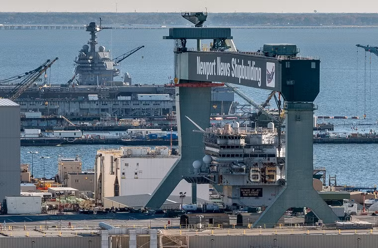 Với việc tư nhân hóa các giai đoạn tháo dỡ USS Enterprise, Trung Quốc hoặc ít nhất các tổ chức gián điệp có liên hệ với họ tại Mỹ sẽ tìm cách tiếp cận quá trình tháo dỡ tàu sân bay hạt nhân này và lấy những thứ họ cần từ USS Enterprise. Với công nghệ tàu sân bay của Trung Quốc hiện tại họ chỉ cần thêm vài “mảnh ghép” nữa là đã có thể tạo nên được một tàu sân bay hạt nhân đầu tiên. Nguồn ảnh: stmed.net.