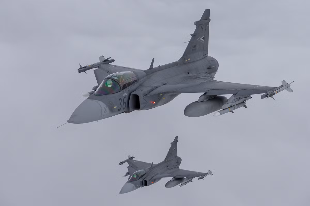 Ra mắt từ năm 1997, tiêm kích JAS 39 Gripen được coi là niềm tự hào của Không quân Thụy Điển với tổng cộng khoảng 247 chiếc đã được sản xuất và có mặt trong biên chế của lực lượng Không quân 7 nước trên thế giới. Nguồn ảnh: JetPhotos.