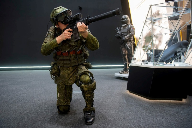 Trong khuôn khổ Diễn đàn Kỹ thuật Quân sự Quốc tế Army 2018, tập đoàn nhà nước Rostec của Nga đã giới thiệu mẫu quân phục mới dành cho binh lính. Đây là một phần trong chương trình Hệ thống chiến đấu bộ binh tương lai Ratnik. Ảnh: Rostec.