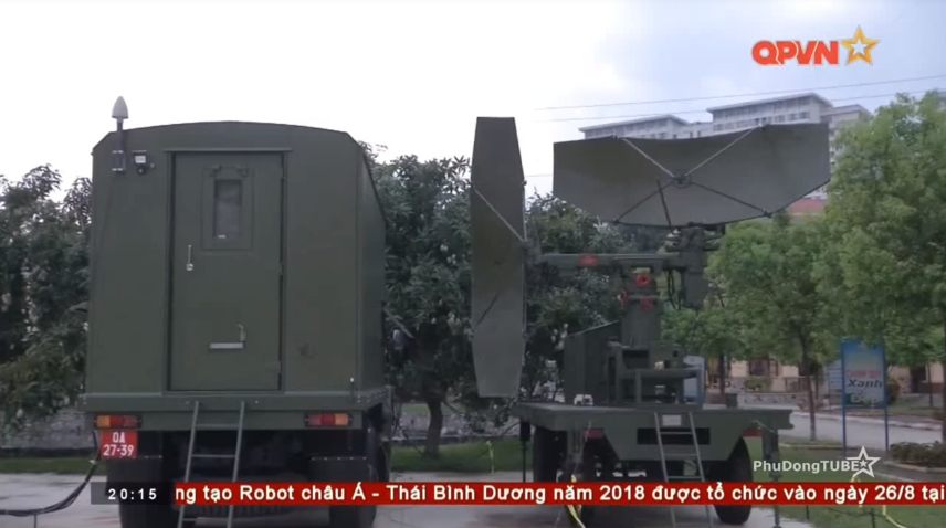 Bên cạnh đó, đại diện Nhà máy A40 còn cho biết hiện nhà máy đang thực hiện đề tài cải tiến đài radar chỉ huy hạ cánh phục vụ cho đảm bảo bay cho các dòng chiến đấu cơ Su-27 và Su-30 với sự hỗ trợ từ các đối tác nước ngoài. Nguồn ảnh: QPVN.