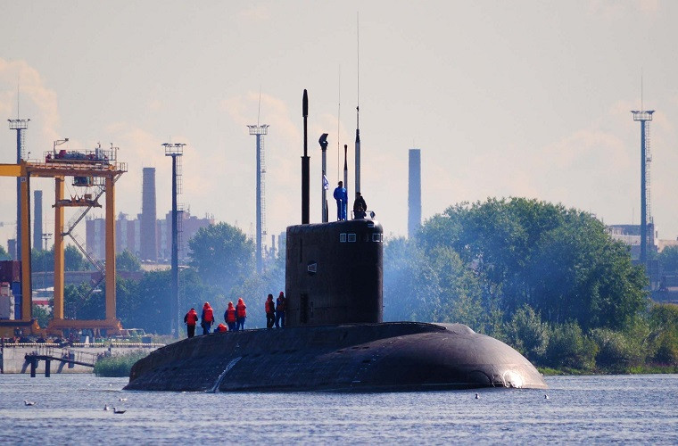 Bên cạnh đó, việc Hải quân Philippines từ trước cho tới nay luôn sử dụng các công nghệ hải quân của Mỹ hoặc ít nhất là của NATO thì việc chuyển sang sử dụng các tàu chiến của Nga, đặc biệt là tàu ngầm sẽ là một thử thách không hề nhỏ đối với lực lượng này. Cần phải nhắc lại rằng Hải quân Philippines dù đã bước sang tuổi 120 nhưng chưa từng sở hữu lực lượng tàu ngầm. Nguồn ảnh: rusofili.bg.