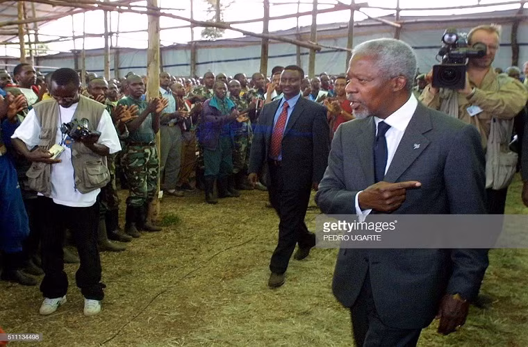 Một năm sau đó, ông Kofi Annan bắt đầu làm việc cho Liên Hợp Quốc với tư cách là nhân viên kế toán thuộc Tổ chức Y tế thế giới (WHO) - một vị trí chuyên nghiệp nhưng thấp nhất trong hệ thống công chức quốc tế. Trong khoảng thời gian từ năm 1976-1990, Kofi Annan đi lại liên tục giữa New York và Geneva. Ảnh: Getty Images.