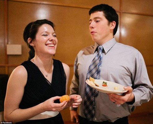 Nguoi than tiet lo ve thu pham vu cuop may bay chan dong nuoc My