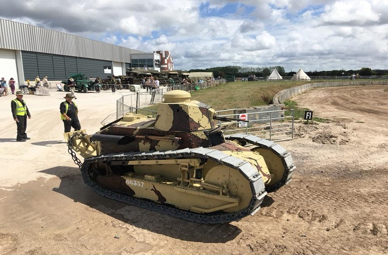 Nhìn chung sự xuất hiện của Renault FT-17 ở Đông Dương hay Việt Nam được xem là chuyện tất yếu của lịch sử khi quân đội thực dân và đế quốc bắt đầu mở rộng bộ máy bốc lột của mình ra khắp các quốc gia thuộc địa nhằm khôi phục mẫu quốc sau Thế chiến thứ 1. Do đó các nước này cần tới các đội quân đủ mạnh để duy trì sức mạnh tại các nước thuộc địa. Nguồn ảnh: Fiveprime.