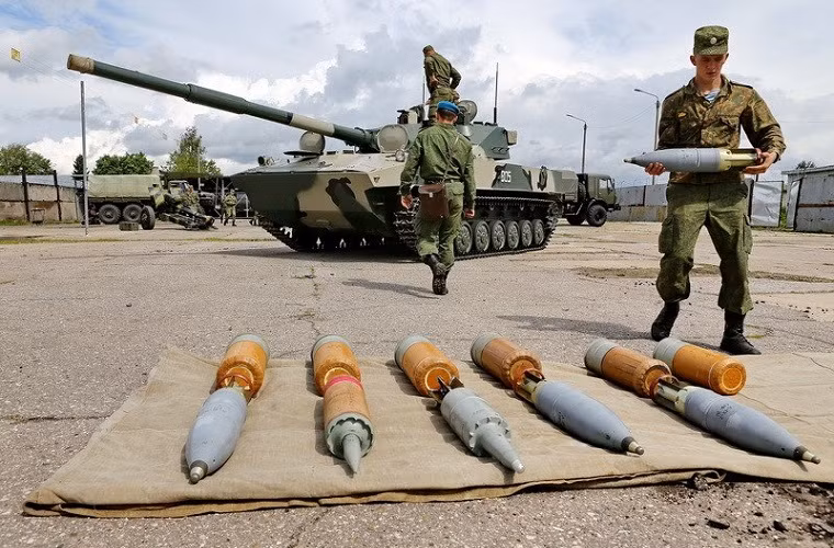 Bản thân Tập đoàn Rosoboronexport cũng hy vọng sự quan tâm lớn đến loại vũ khí này từ các quốc gia có điều kiện địa lý khó khăn. Đặc biệt, một số nước Đông Nam Á tỏ ra hứng thú với Sprut-SDM1. Nguồn ảnh: oruzhie.info.