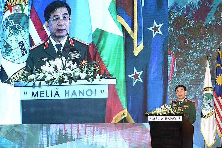 Thượng tướng Phan Văn Giang, đồng thời là Thứ trưởng Bộ Quốc phòng Việt Nam, đã đề cập tới vụ vỡ đập ở Lào, động đất ở Indonesia và lũ lụt tại Nhật Bản vừa qua để nhấn mạnh tính thiết thực và thời sự của Hội thảo PAMS lần này.