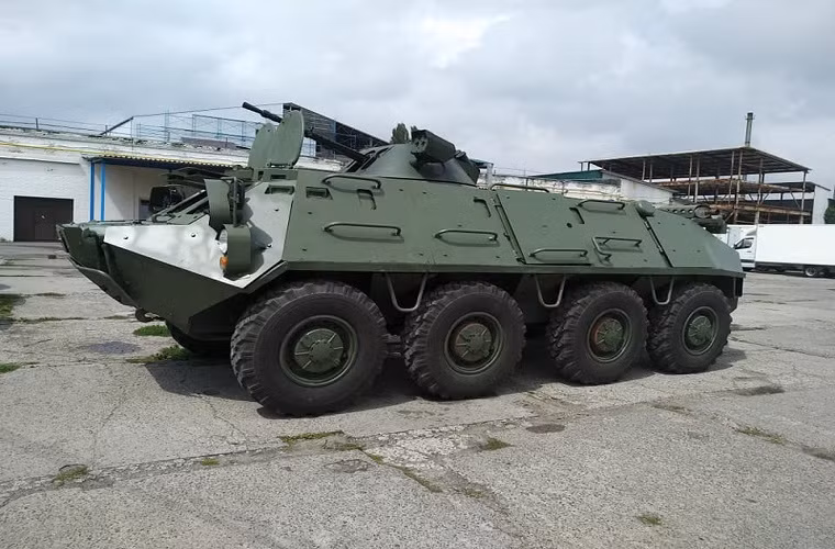 Về tổng thể gói nâng cấp dành cho BTR-60BP này vẫn chưa thực sự tối ưu, thế nhưng nó lại có lợi thế lớn về mặt chi phí cũng như công nghệ áp dụng không thực sự quá phức tạp và có thể được thực hiện ở bất kỳ xưởng cơ khí lớn nào. Nguồn ảnh: Valery Ryabykh.