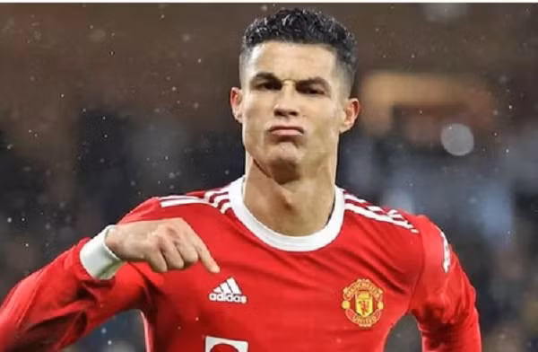 Ban gai C.Ronaldo gay an tuong voi than hinh goi cam-Hinh-5