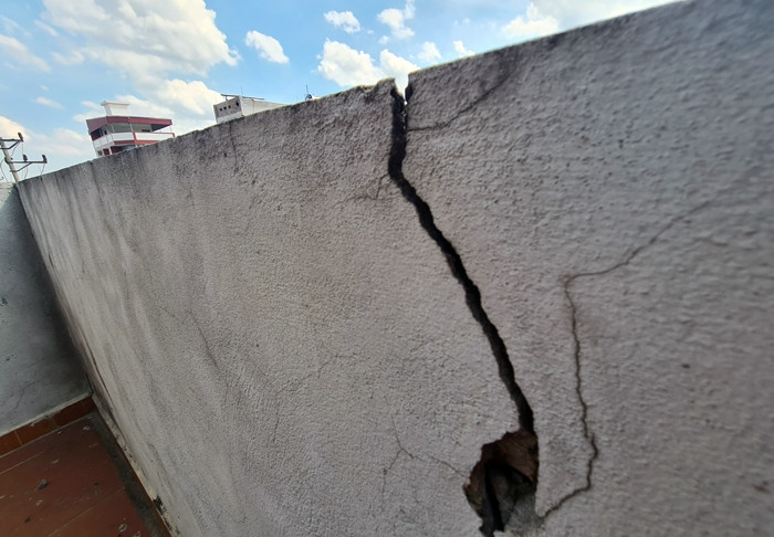 Bac Ninh: Nha cua bi lun nut, nguy co do sap vi cong trinh vi pham trat tu xay dung?-Hinh-3