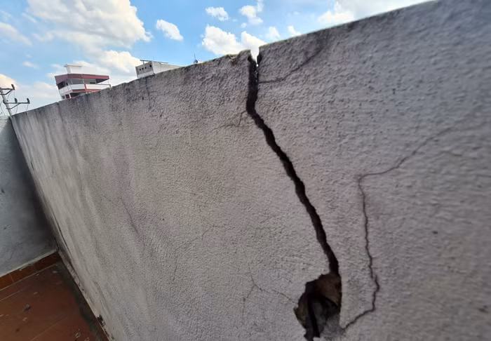 Bac Ninh: Nha cua bi lun nut, nguy co do sap vi cong trinh vi pham trat tu xay dung?-Hinh-3