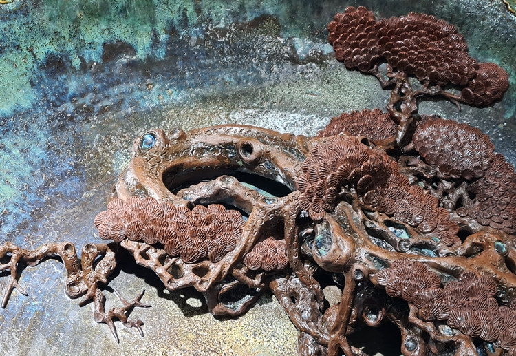 “Hoa mẫu đơn” được biết đến là một loài hoa mang trong mình vẻ đẹp thanh cao, đằm thắm, tượng trưng cho vẻ đẹp của người phụ nữ và lòng chung thuỷ.