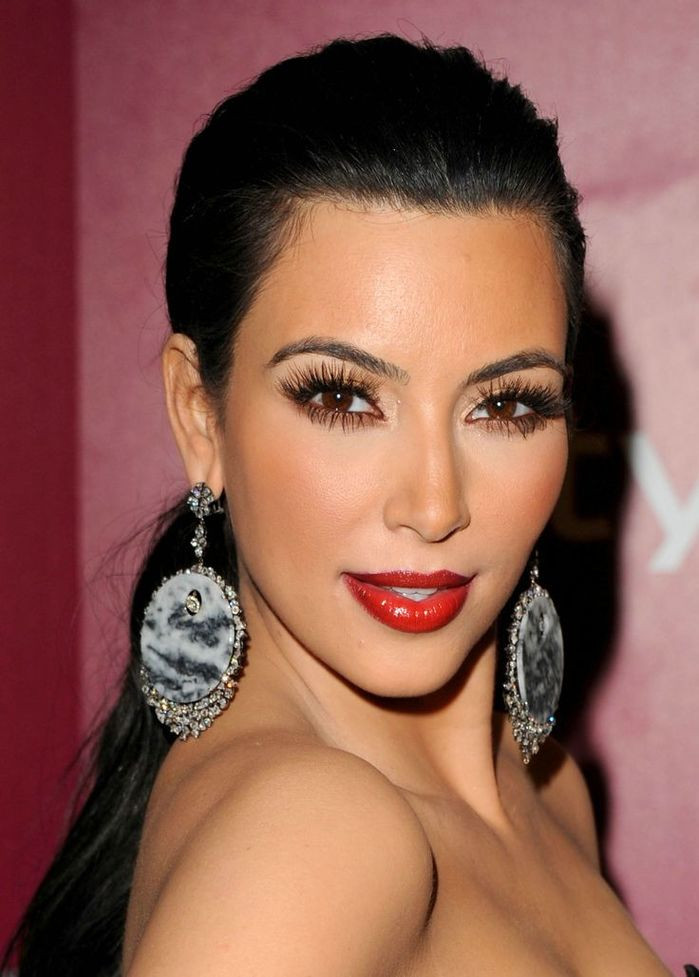 Cùng học 3 cách trang điểm mũi cao để đốn gục các chàng mà không hề phải chịu đau đớn, rủi ro khi nâng mũi.