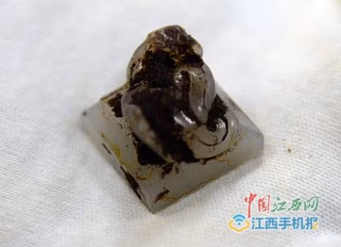 Sau khi bị phế truất, Lưu Hạ được Tuyên Đế giáng phong làm Hải Hôn hầu. Ông sống phần đời còn lại trong một ngôi nhà ở bên hồ. Vào năm 59 trước Công nguyên, Hải Hôn hầu qua đời, thọ 33 tuổi.