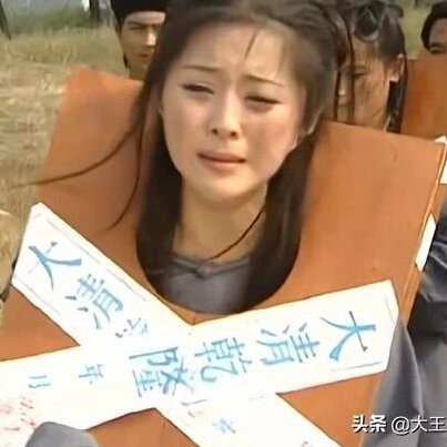 Đến mùa Hè, thời tiết ở Ninh Cổ Tháp nắng nóng kinh hoàng. Từ tháng 5 - 7, mưa thường xuyên xảy ra. Thêm nữa, dân cư vô cùng thưa thớt và khó trồng được lương thực.