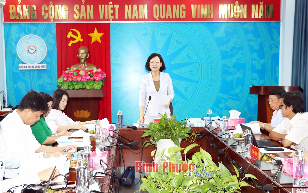 Ngoài chức năng về đa dạng môi trường sinh thái, chuối chân voi còn được sử dụng làm dược liệu, có tác dụng trong y học dân gian điều trị một số bệnh bao gồm: tiêu hóa, sỏi thận, sưng tay chân, phù thủng, viêm loét dạ dày, trị dị ứng da và một số bệnh nhiễm giun, sán ở trẻ em. Ảnh: Bình Phước Online.