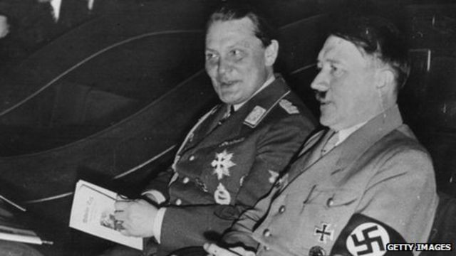 Sau khi Đức tấn công Ba Lan và Chiến tranh thế giới 2 chính thức nổ ra, Hitler từng phát biểu trong bài diễn văn ngày 1/9/1939 về việc Hermann sẽ là "người kế vị" nếu trùm phát xít chết.
