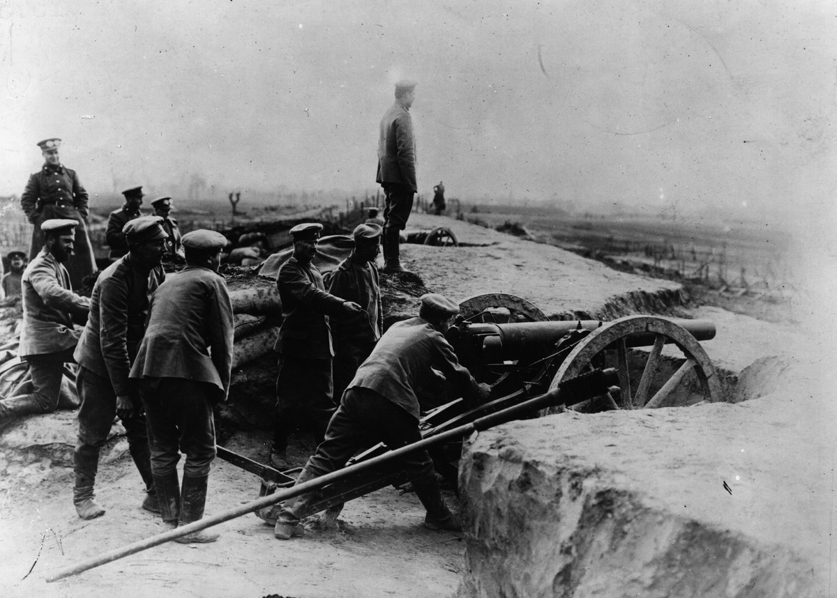 Bà Bashirova đóng giả nam trong suốt một thời gian dài mà không bị đồng đội, cấp trên phát hiện. Thế nhưng, đến khi bà bị ốm và phải nhập viện, bí mật mà bà che giấu bị phát hiện. Theo đó, chỉ huy nhanh chóng ra lệnh đưa bà về hậu phương. Cấp trên không tước đi các phần thường trong quân đội của bà mà thậm chí còn gửi cho người phụ nữ dũng cảm này một lá thư cảm ơn.