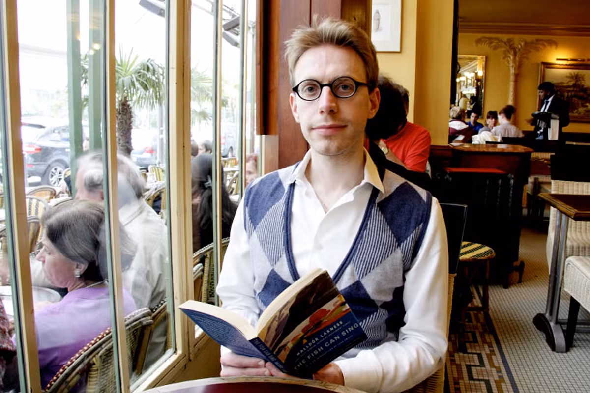 Thêm nữa, anh Daniel có trí nhớ siêu phàm. Vào năm 2004, "dị nhân" này lập kỷ lục châu Âu sau khi nhớ và đọc ra chính xác 22.514 chữ số của dãy số pi trong 5 tiếng đồng hồ liên tục.