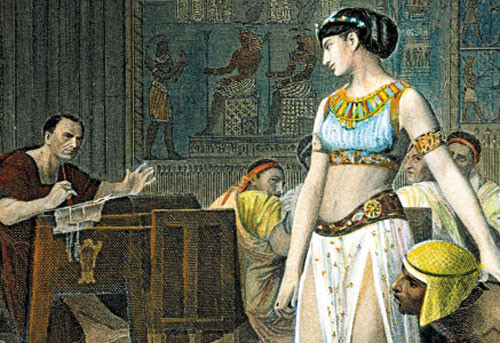 Trong một số bộ phim lấy đề tài về Nữ hoàng Cleopatra, bà hoàng Ai Cập cổ đại này đều được mô tả là người xinh đẹp, quyến rũ khiến bao cánh mày râu si mê.