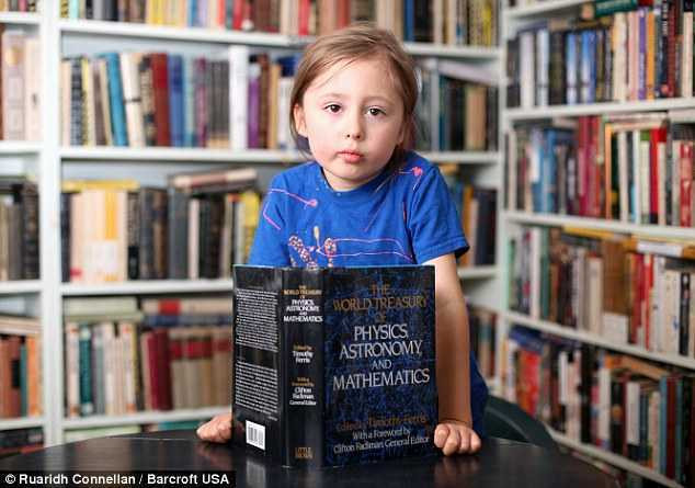 Nổi tiếng không kém Kaede Uber là Ramses Sanguino đến từ California, Mỹ. Ngay từ khi còn nhỏ, Ramses đã trở thành nhân vật nổi tiếng thế giới khi giải được nhiều bài toán khó, phức tạp và "đọc thấu" suy nghĩ của người khác.