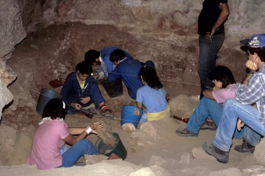 Theo nhà nghiên cứu Laurits, 11 người Neanderthal có khả năng cao đều sống trong cùng thời đại bởi vì nhiều người trong số họ là họ hàng gần.