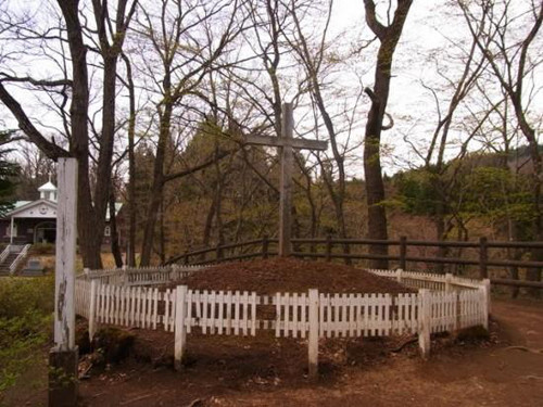 Theo các chuyên gia ở Nhật Bản, Chúa Jesus đã đến thăm Nhật Bản khi Ngài khoảng 22 - 33 tuổi. Trong khoảng thời gian ở đây, Chúa Jesus dành thời gian học tiếng Nhật và nghiên cứu văn hóa của người dân địa phương trước khi quay lại Jerusalem.