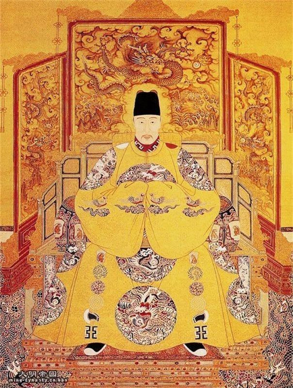 Biết những điều này, vua Sùng Trinh tự trách bản thân đã không làm tốt trách nhiệm của bậc thiên tử. Từ đây, ông thực hiện ăn chay trường, tự tay viết "Tội kỷ chiếu" xin nhận tội nhằm cầu mong ông trời sớm trút mưa xuống. Thế nhưng, việc làm này không có hiệu quả.