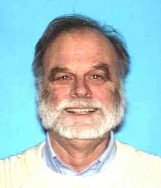 Ông James thông báo mục đích chuyên đi biển là nhằm rắc tro của bà cụ thân sinh qua đời năm 2006, hưởng thọ 97 tuổi. Sau khi khởi hành được ít phút, anh đã gọi điện cho vợ và con gái vào khoảng 10h sáng giờ địa phương và nói rằng thời tiết trên biển rất tốt.