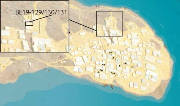 Ngoài 15 xác ướp chim ưng, nhóm khảo cổ còn tìm thấy nhiều trứng chim ưng còn nguyên vẹn. Đây là lần đầu tiên các nhà khảo cổ tìm thấy trứng chim ưng trong ngôi đền.