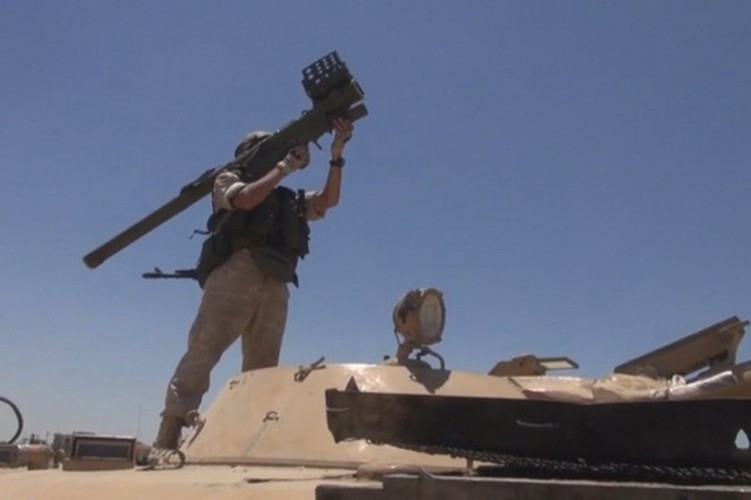 "Một nguồn tin quân sự nói với chúng tôi rằng ngày càng có nhiều thông tin tình báo cho thấy ý định của Thổ Nhĩ Kỳ nhằm cung cấp các hệ thống tên lửa phòng không vác vai tiên tiến cho những nhóm phiến quân cực đoan ở tỉnh Idlib".